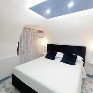 Domus Myosotis Naples
